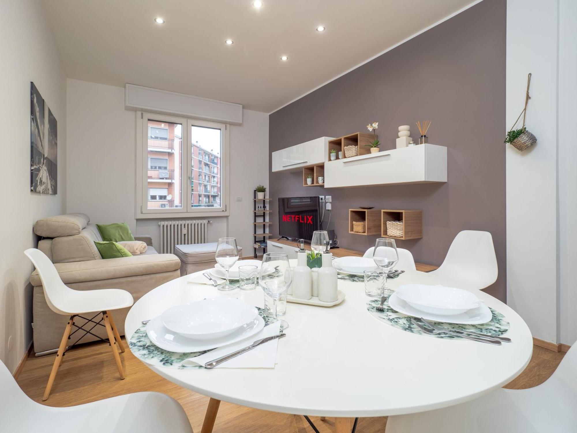 Milano 5 Guests - Modern Apt With Balcony Εξωτερικό φωτογραφία